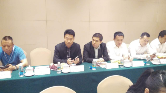 仟億達(dá)作為龍商會(huì)成員，積投身節(jié)能環(huán)保能源事業(yè)，利用生物質(zhì)多聯(lián)產(chǎn)、碳交易等業(yè)務(wù)為龍江做貢獻(xiàn)，助力龍江經(jīng)濟(jì)發(fā)展。