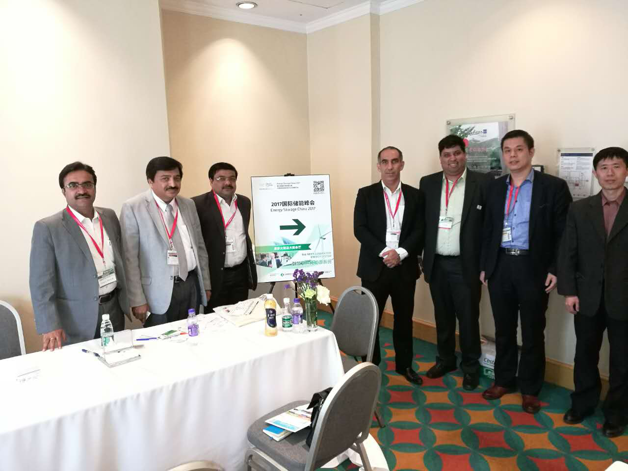 仟億達集團董事長鄭兩斌參加2017儲能峰會 仟億達集團董事長鄭兩斌參加2017儲能峰會